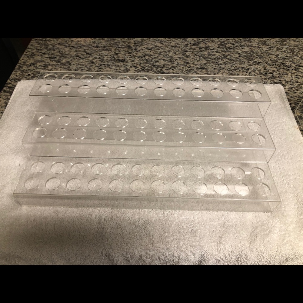 72 acrylic lipstick holder